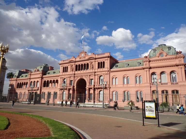 'Terapia de Choque' de Javier Milei: As Mudanças Drásticas na Argentina!